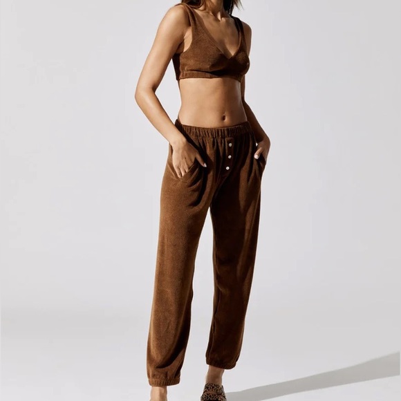DONNI. Pants - DONNI. NWT terry henley sweatpant jogger and bralette lounge set M in chocolate